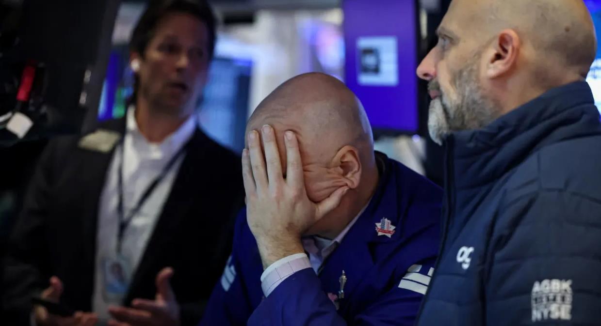 Today’s AI Tech News Digest: Anthropic’s Record Funding and Spreading Market Disruption